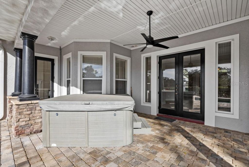 25515 Hawks Run Lane, Sorrento, FL 32776 Photo