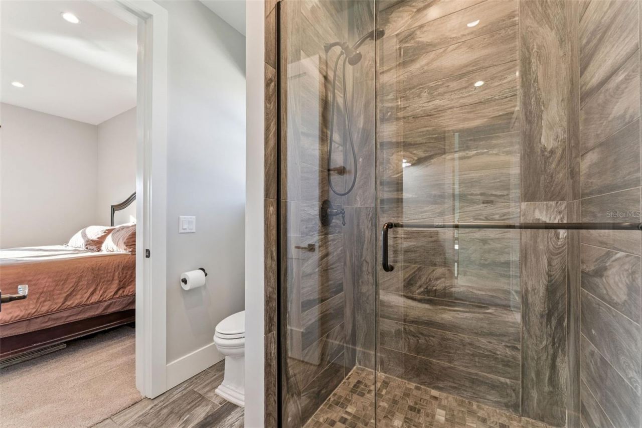 2072 Starboard Drive, Geneva, FL 32732 Photo