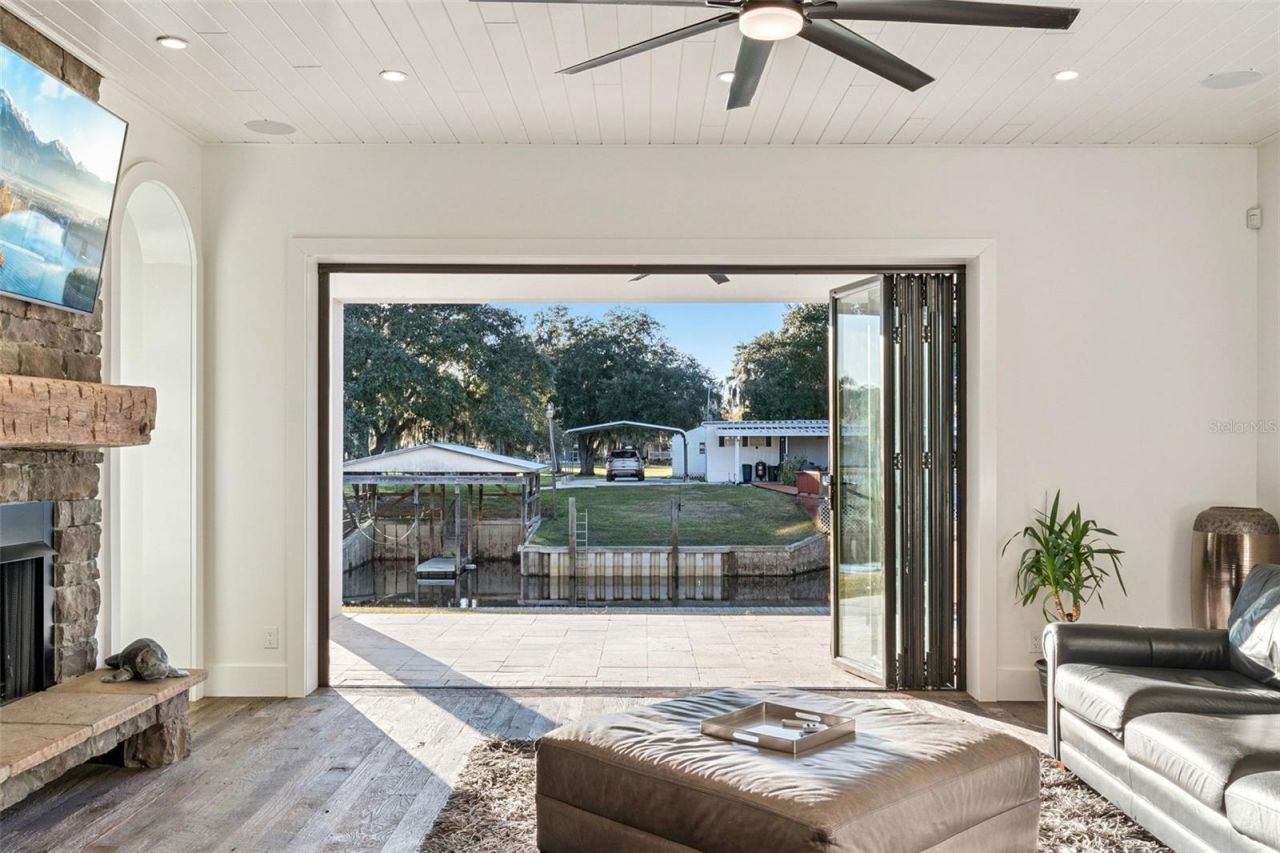 2072 Starboard Drive, Geneva, FL 32732 Photo