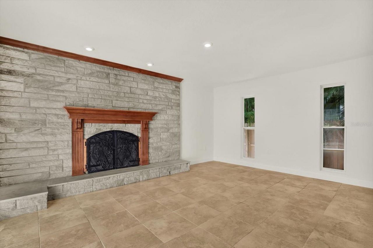 1810 Maryland Avenue Ne, Saint Petersburg, FL 33703 Photo