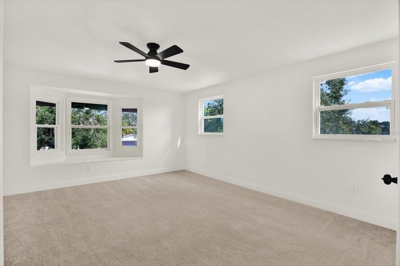 1810 Maryland Avenue Ne, Saint Petersburg, FL 33703 Photo