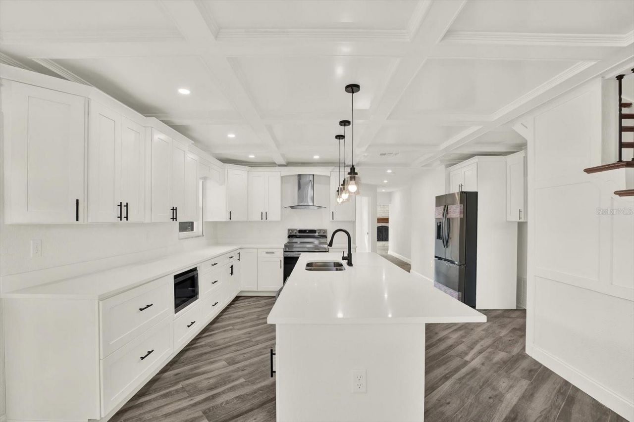 1810 Maryland Avenue Ne, Saint Petersburg, FL 33703 Photo