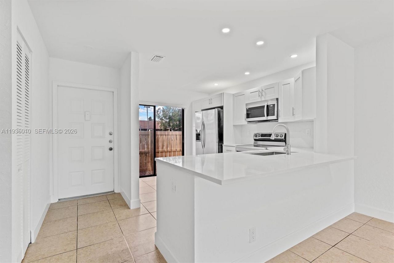 795 Banks Rd, Margate, FL 33063 Photo