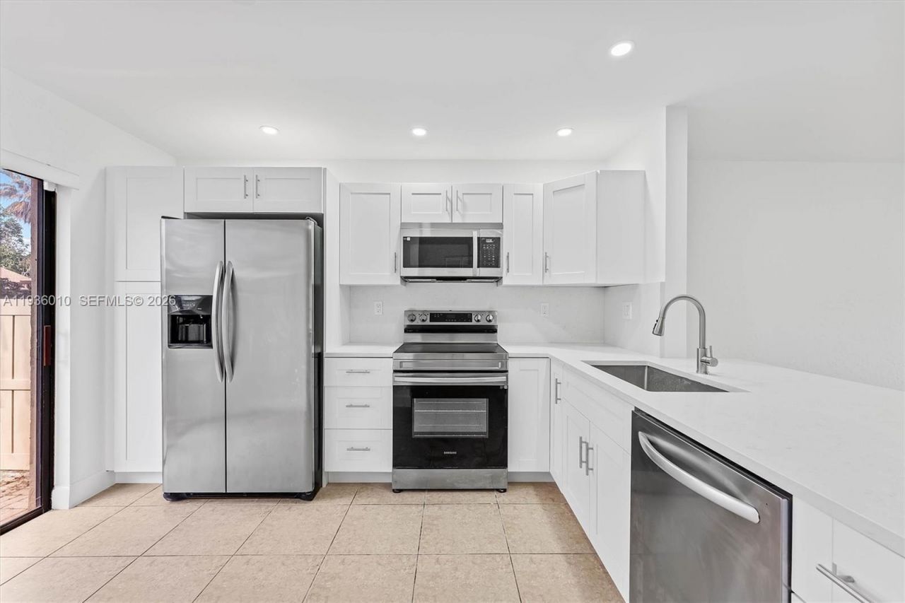 795 Banks Rd, Margate, FL 33063 Photo