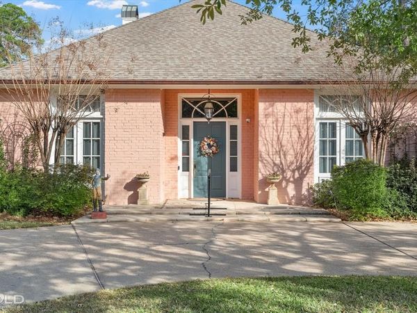 6421 Birnamwood Road, Shreveport, LA 71106