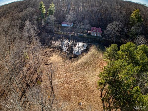385 V Highway, Davisville, MO 65566