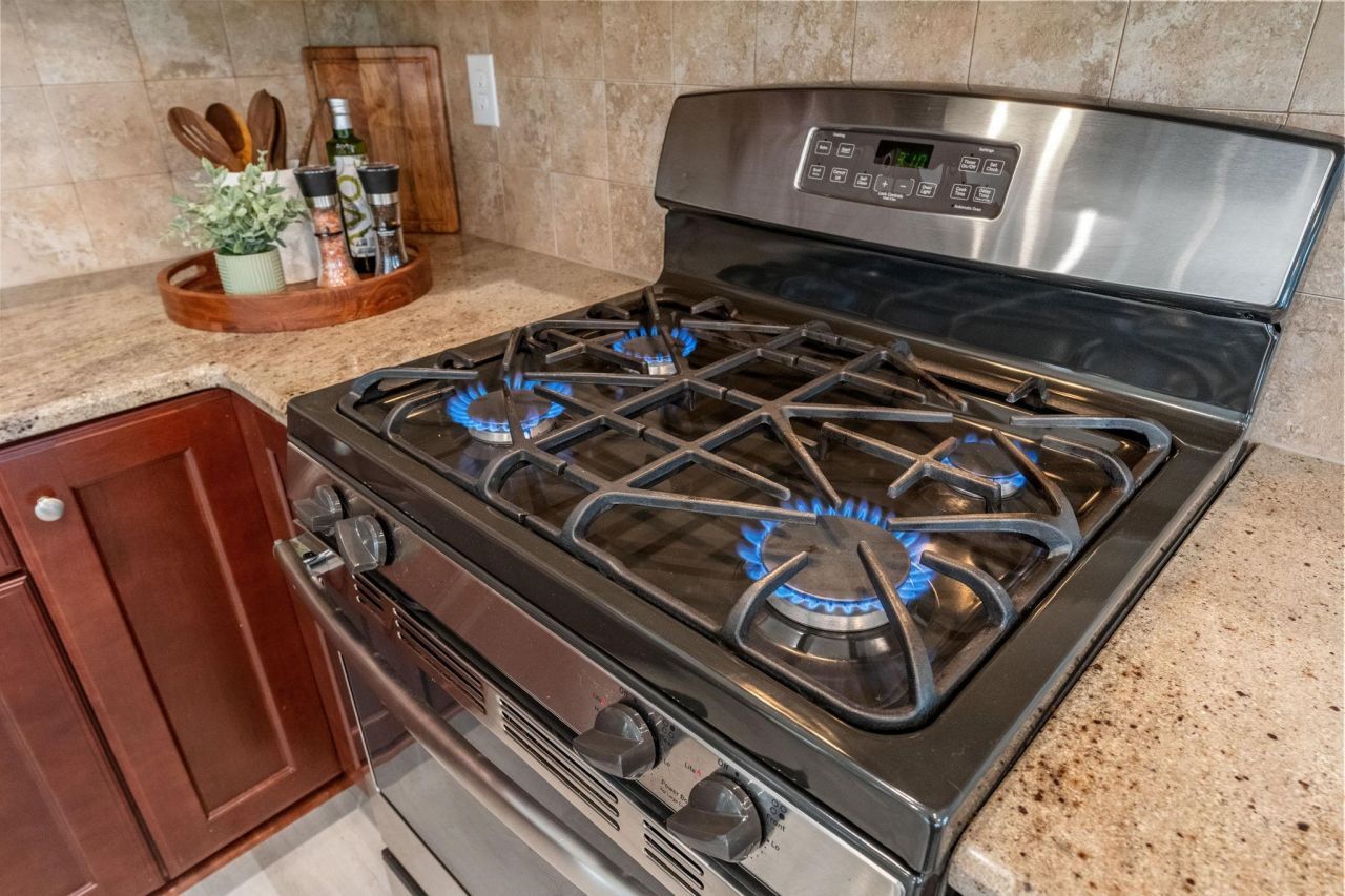 5230 Piemonte Ln. Photo 9