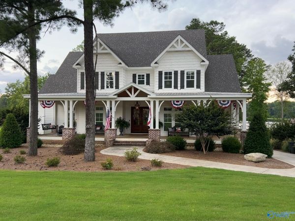 655 Goose Pond Island Drive, Scottsboro, AL 35769
