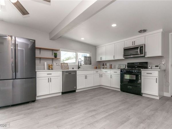 4733 E Harmon Avenue, Las Vegas, NV 89121