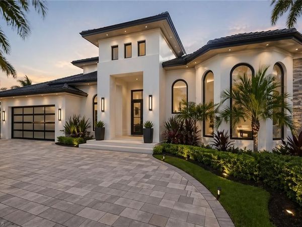 1330 MARLIN DR, NAPLES, FL 34102