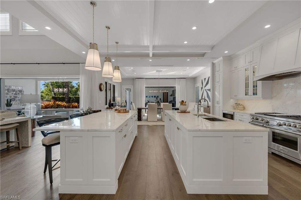 2025 Crayton Rd, Naples, FL 34102 Photo