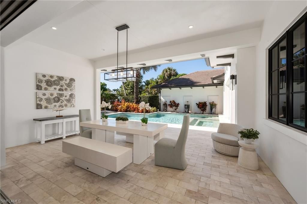 2025 Crayton Rd, Naples, FL 34102 Photo