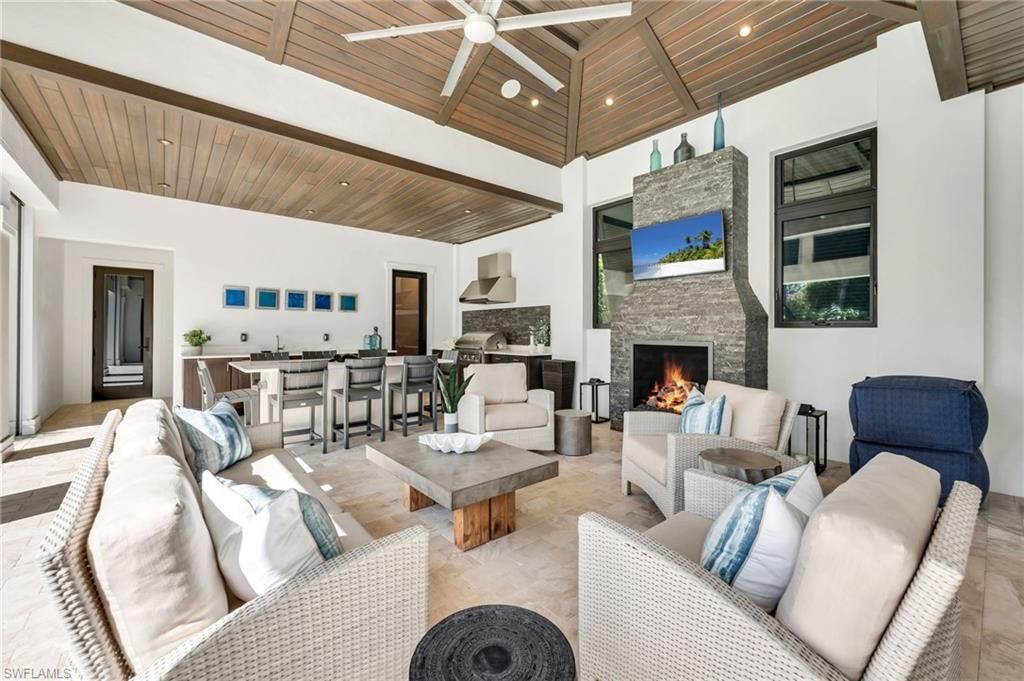 2025 Crayton Rd, Naples, FL 34102 Photo