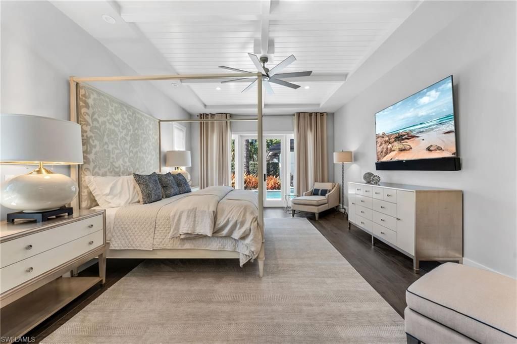 2025 Crayton Rd, Naples, FL 34102 Photo