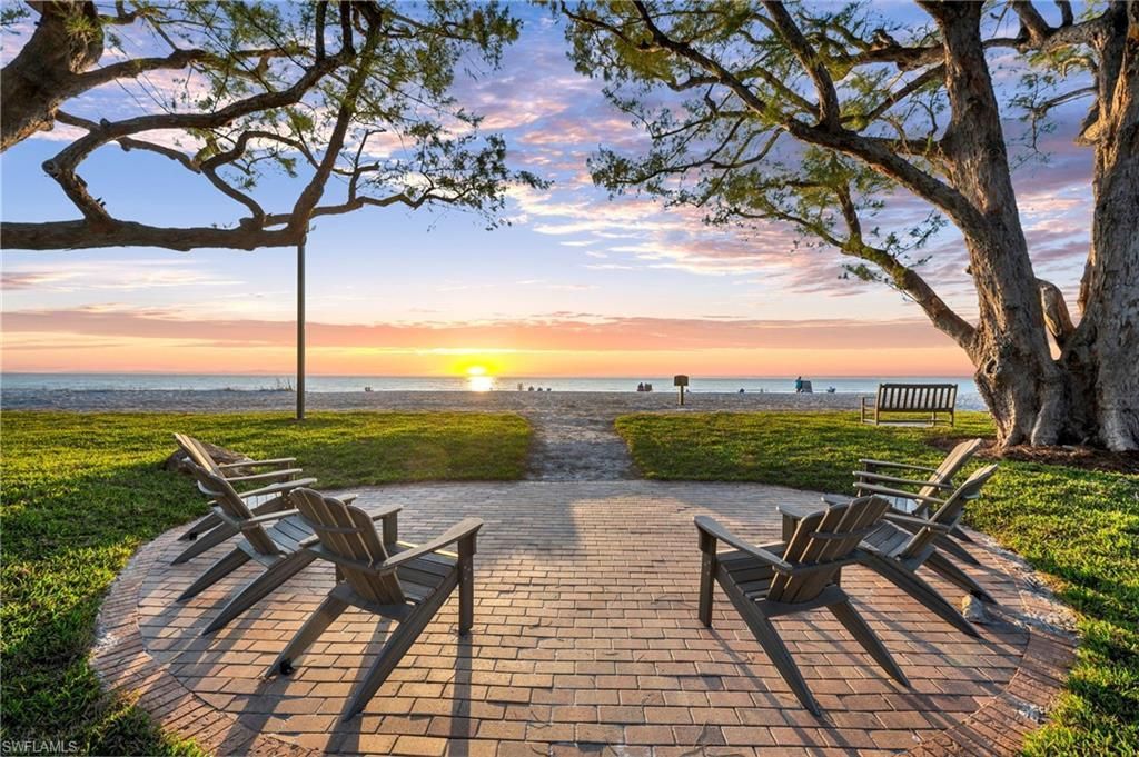 2025 Crayton Rd, Naples, FL 34102 Photo