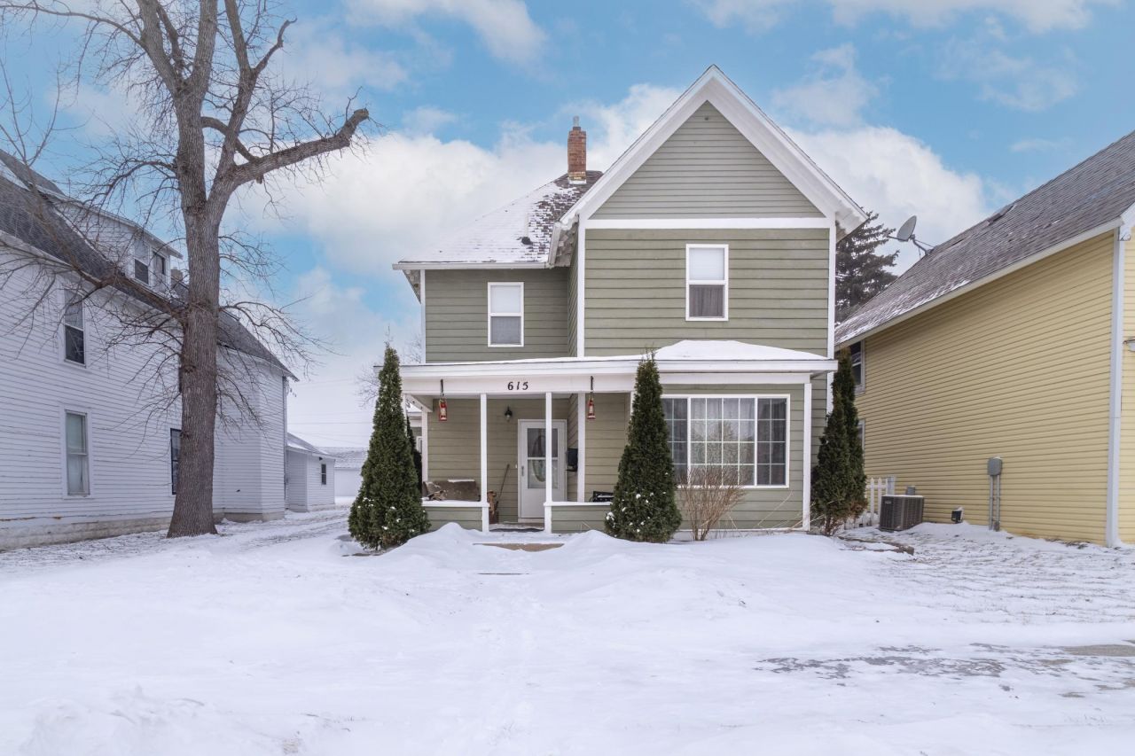 615 Central Avenue N, Valley City, ND 58072 Main Photo