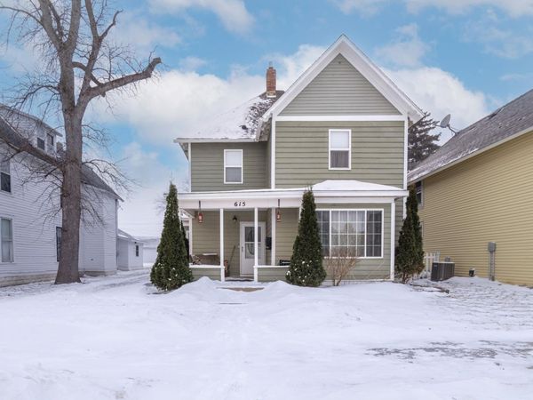 615 Central Avenue N, Valley City, ND 58072