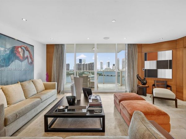 3201 NE 183rd St, Unit 906, Aventura, FL 33160