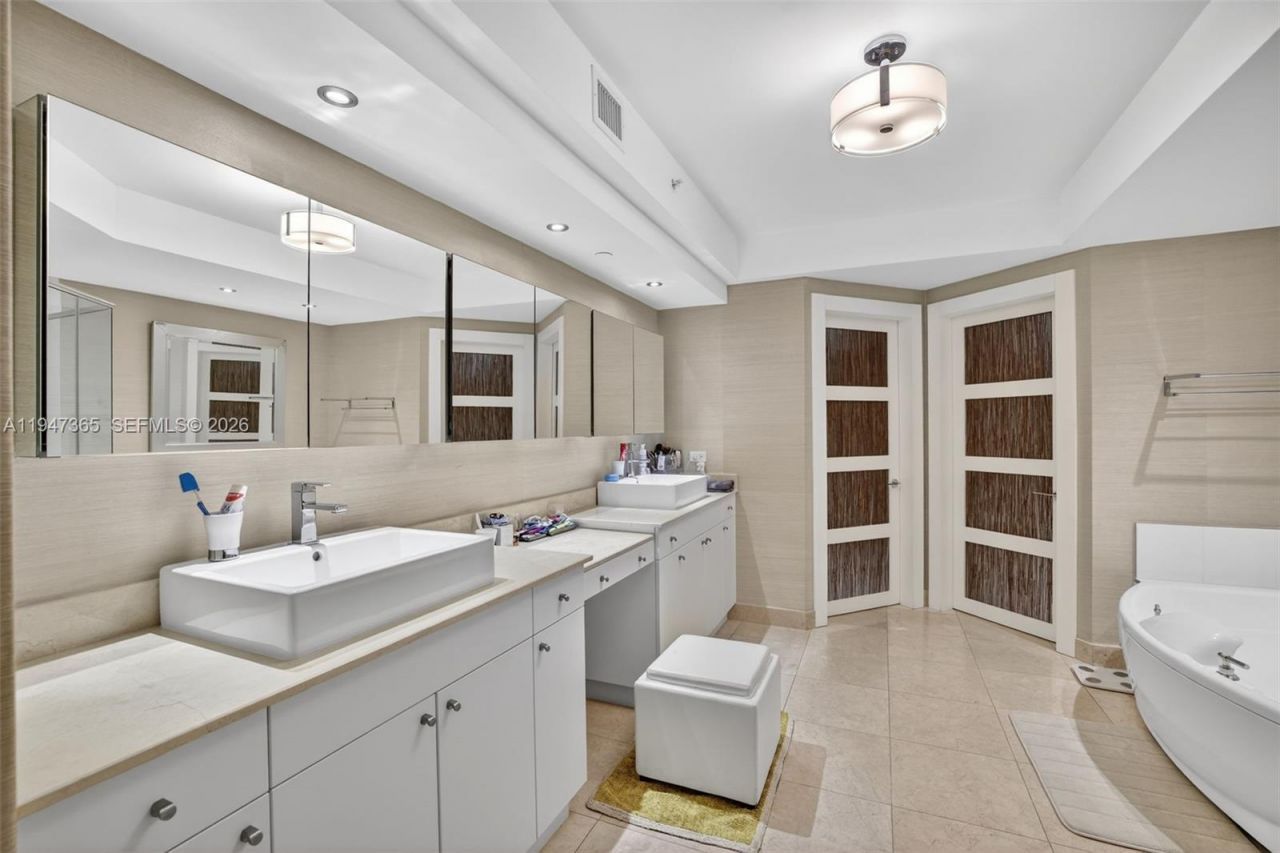 3201 NE 183rd St, Unit 906, Aventura, FL 33160 Photo