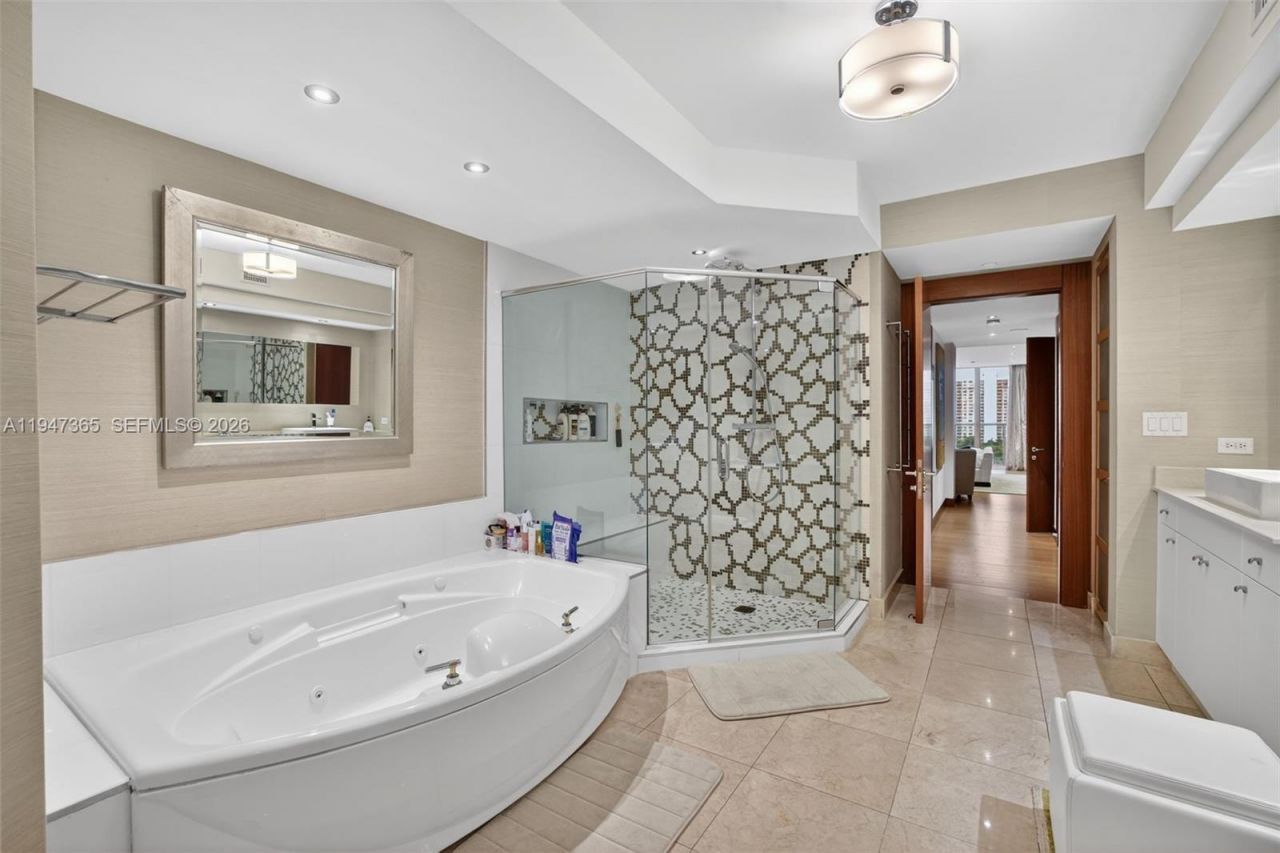 3201 NE 183rd St, Unit 906, Aventura, FL 33160 Photo