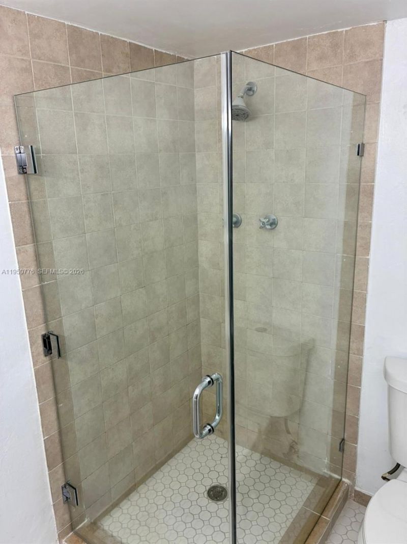 1450 NE 191st St, Unit 205, Miami, FL 33179 Photo