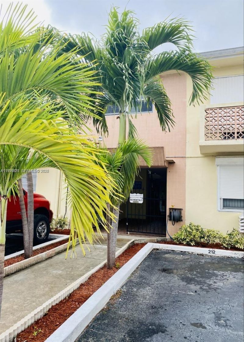 Please Call For Address, Unit 111, North Miami, FL 33181 Photo