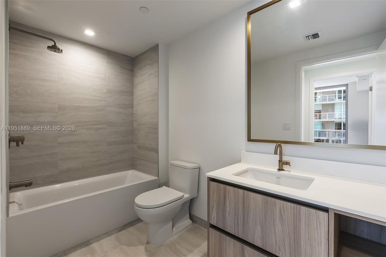 77 SE 5th St, Unit 3013, Miami, FL 33131 Photo