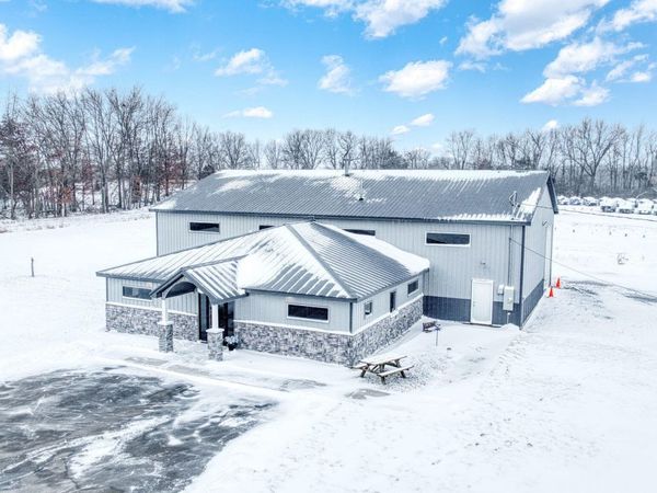 9486 S Meridian Road, Clarklake, MI 49234