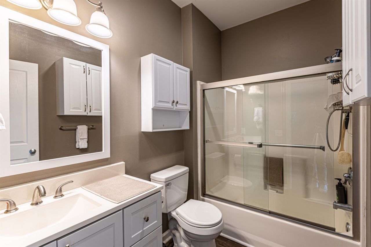 4585 Girvan Dr. Photo 13