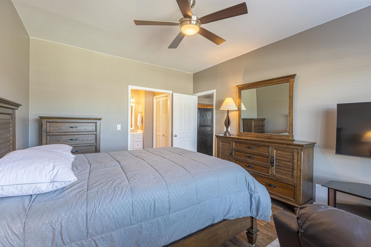 4585 Girvan Dr. Photo 17