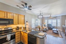 4585 Girvan Dr. photo 4