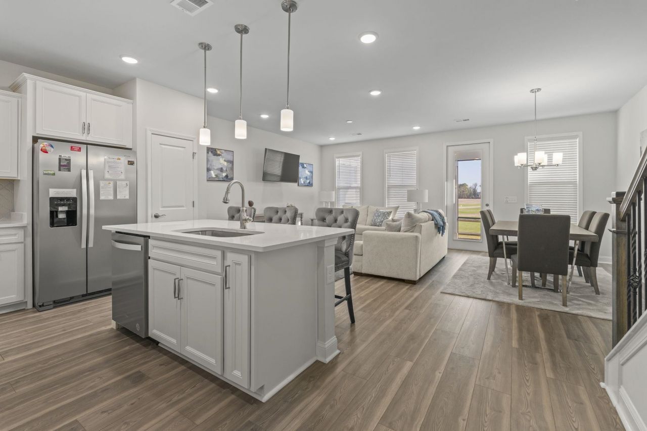 5129 Double Eagle Way Photo 4