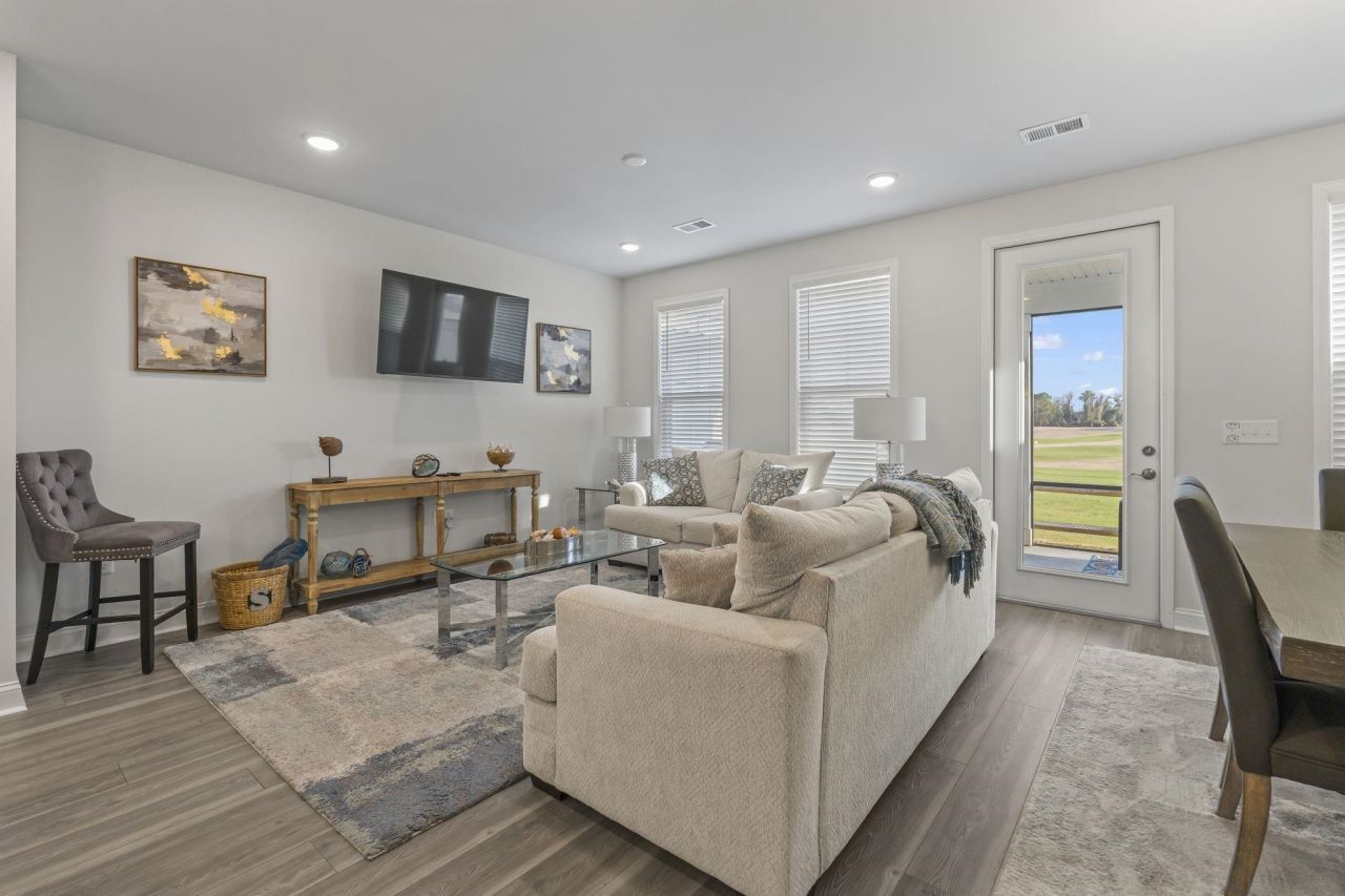 5129 Double Eagle Way Photo 7