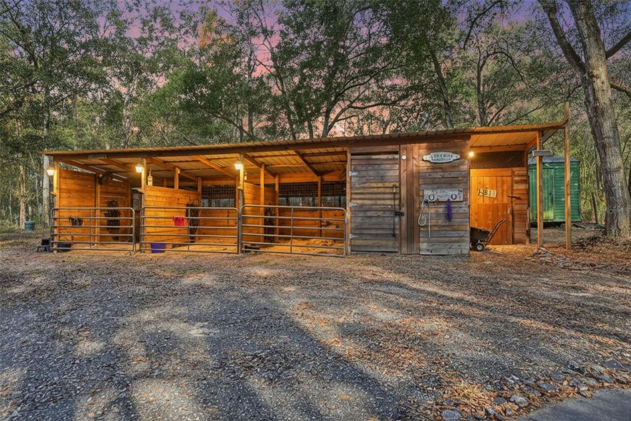 16000 Sam C Road, Brooksville, FL 34613 Photo