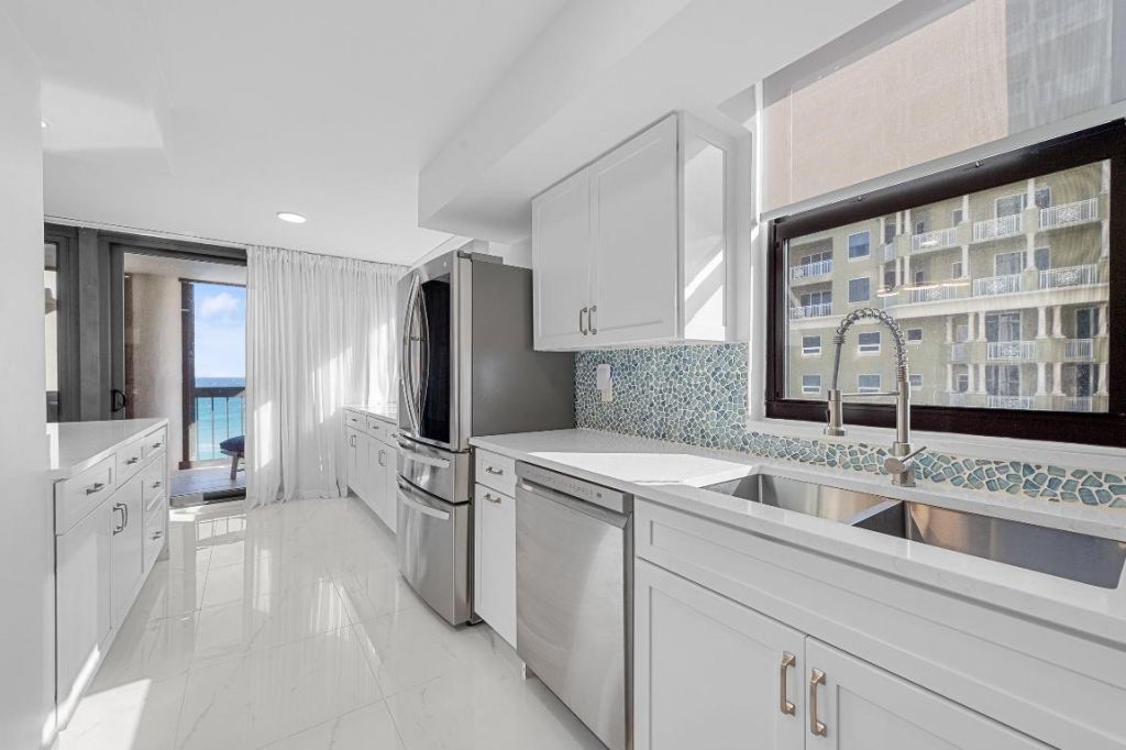 5380 N Ocean Drive, Unit 8c, Singer Island, FL 33404 Photo