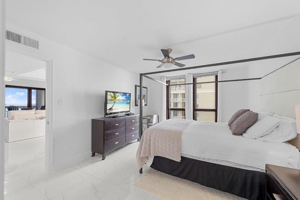 5380 N Ocean Drive, Unit 8c, Singer Island, FL 33404 Photo