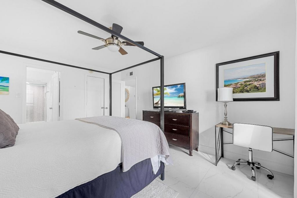 5380 N Ocean Drive, Unit 8c, Singer Island, FL 33404 Photo