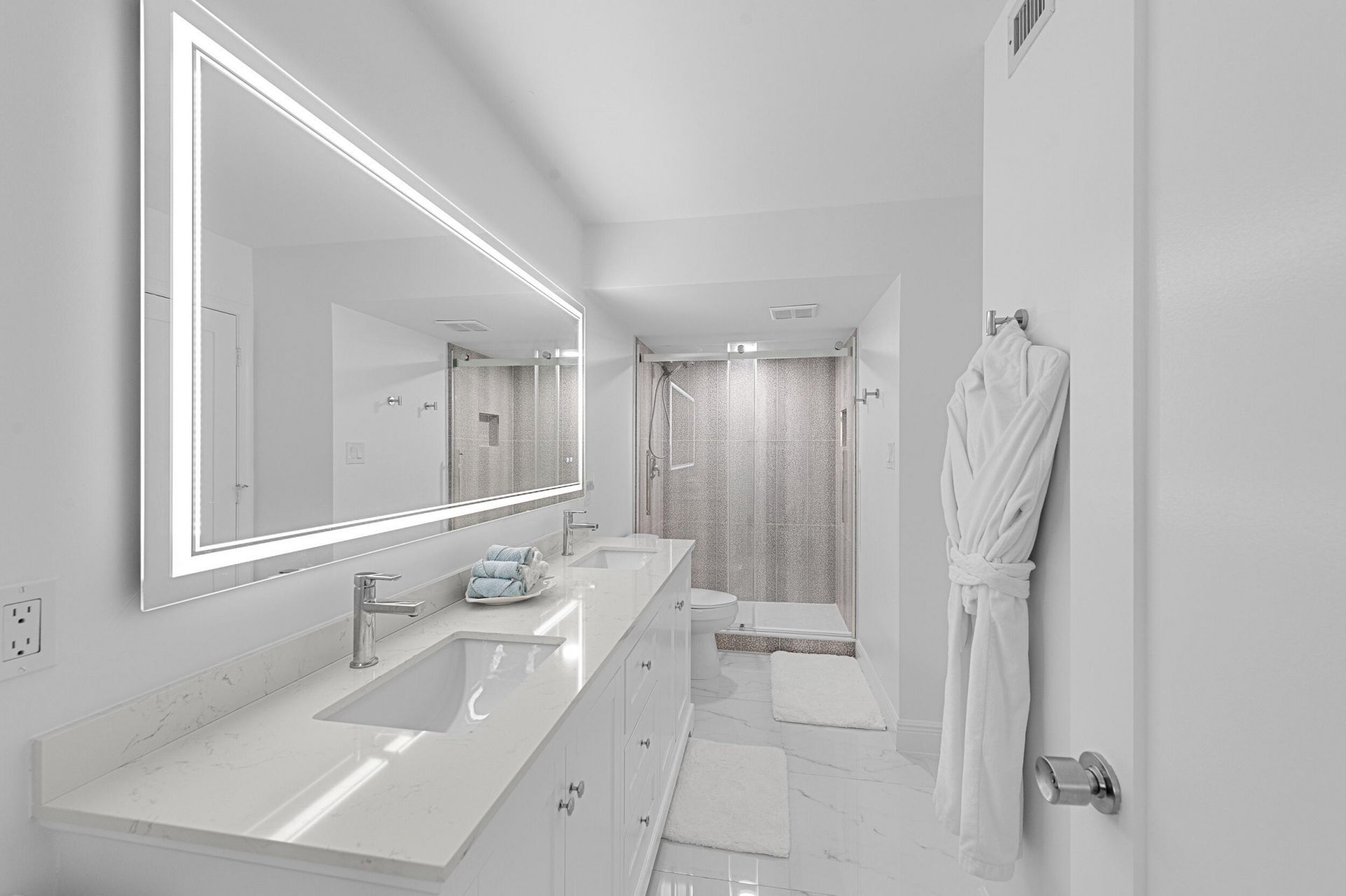 5380 N Ocean Drive, Unit 8c, Singer Island, FL 33404 Photo