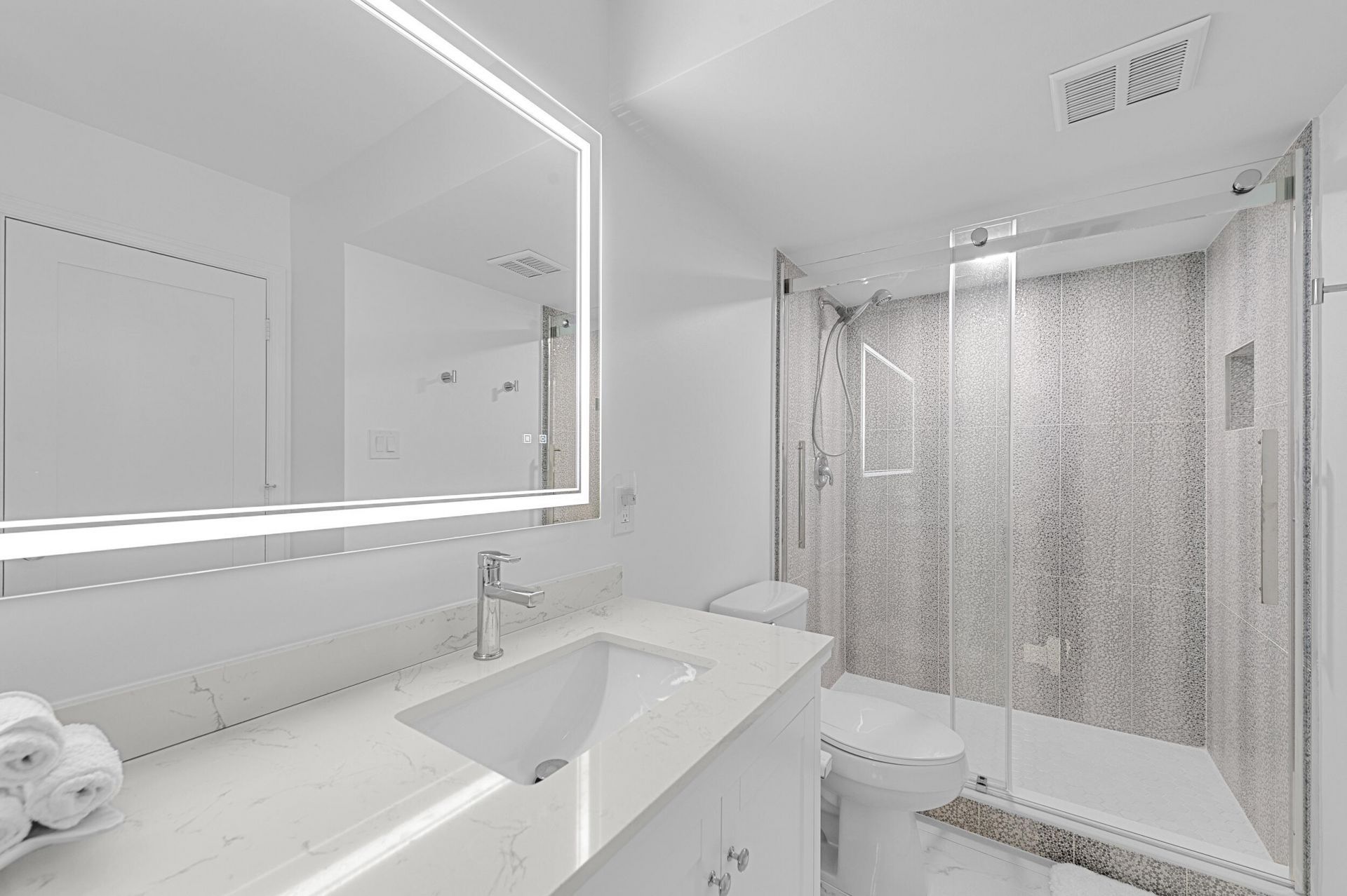 5380 N Ocean Drive, Unit 8c, Singer Island, FL 33404 Photo