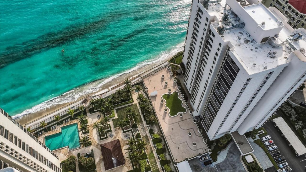 5380 N Ocean Drive, Unit 8c, Singer Island, FL 33404 Photo