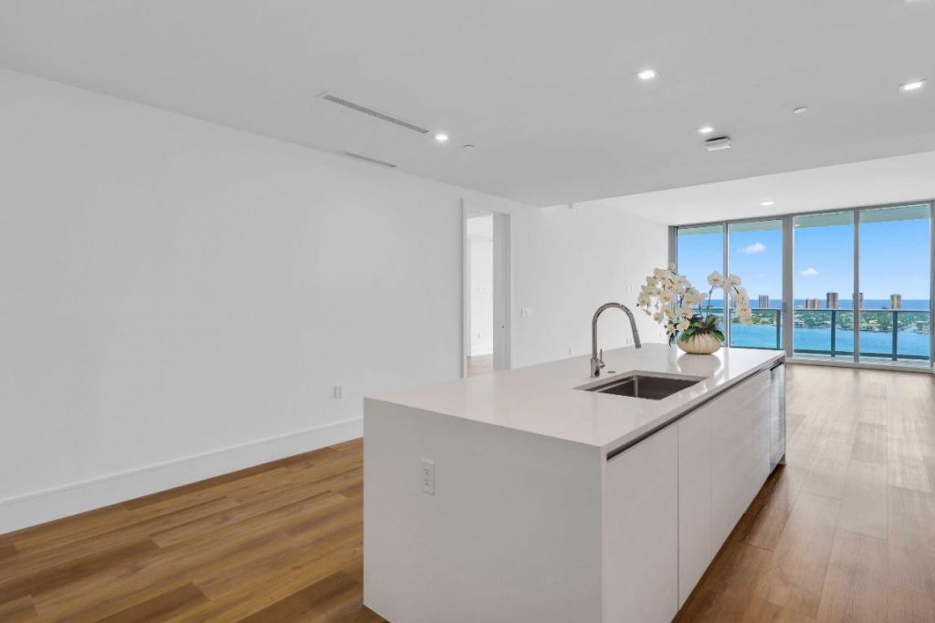 220 Lake Shore Drive, Unit 1908, Lake Park, FL 33403 Photo