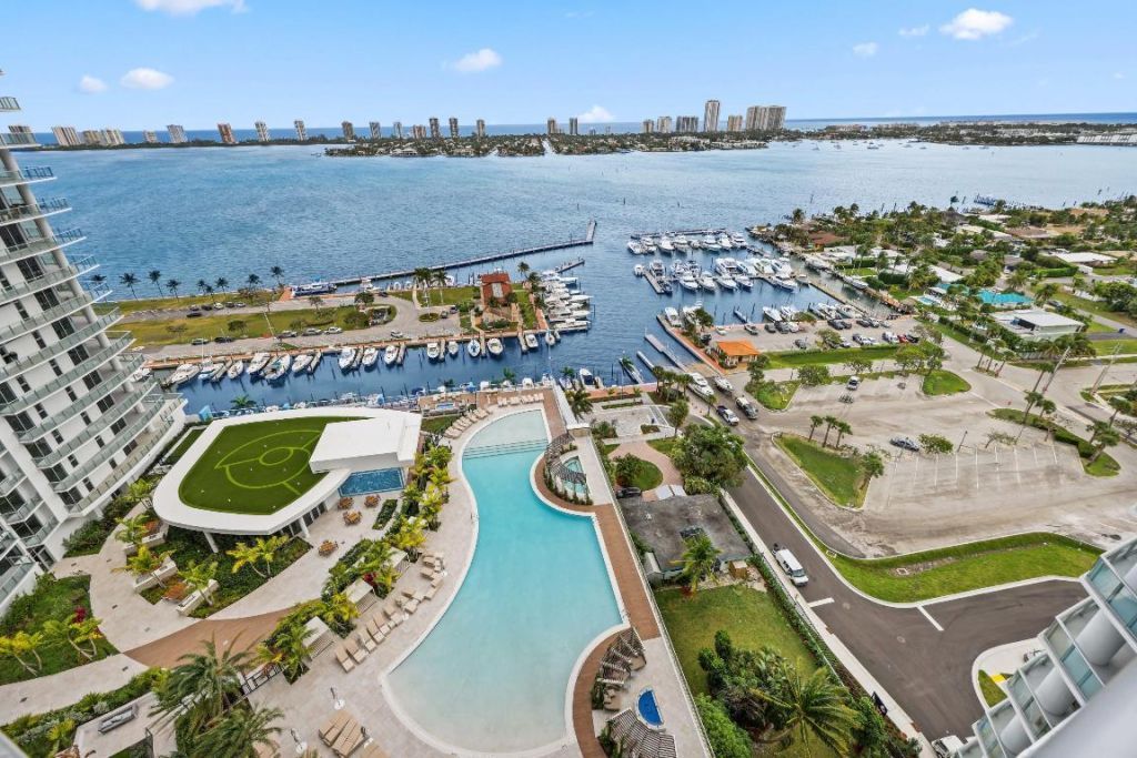 220 Lake Shore Drive, Unit 1908, Lake Park, FL 33403 Photo