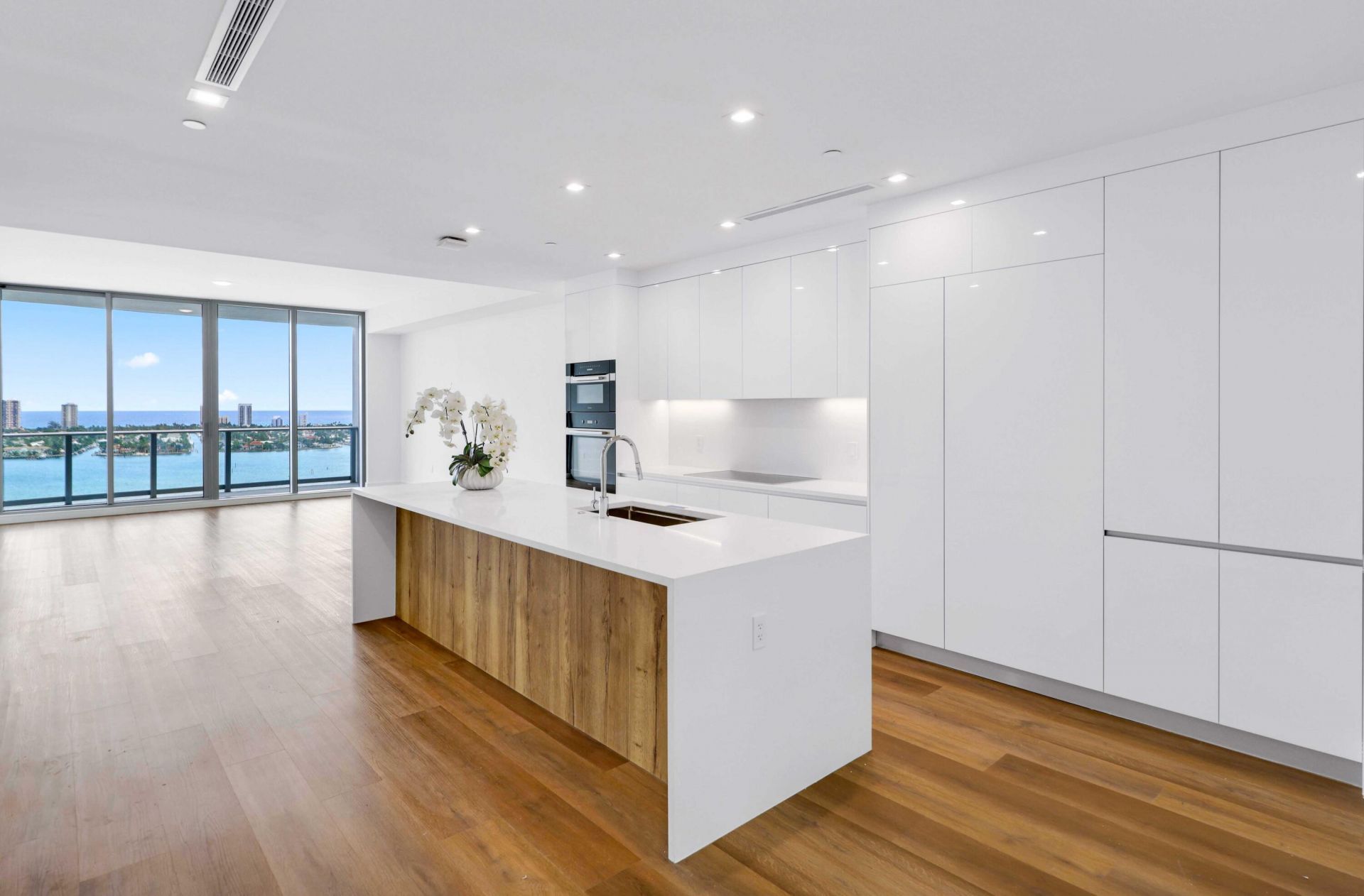 220 Lake Shore Drive, Unit 1908, Lake Park, FL 33403 Photo