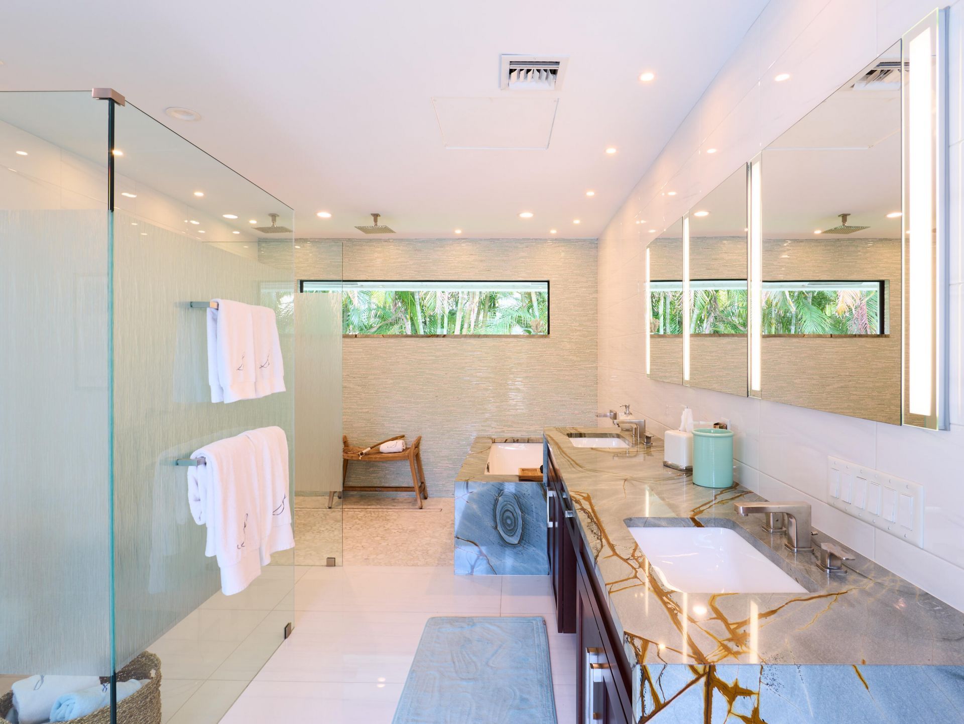 3700 Embassy Drive, West Palm Beach, FL 33401 Photo