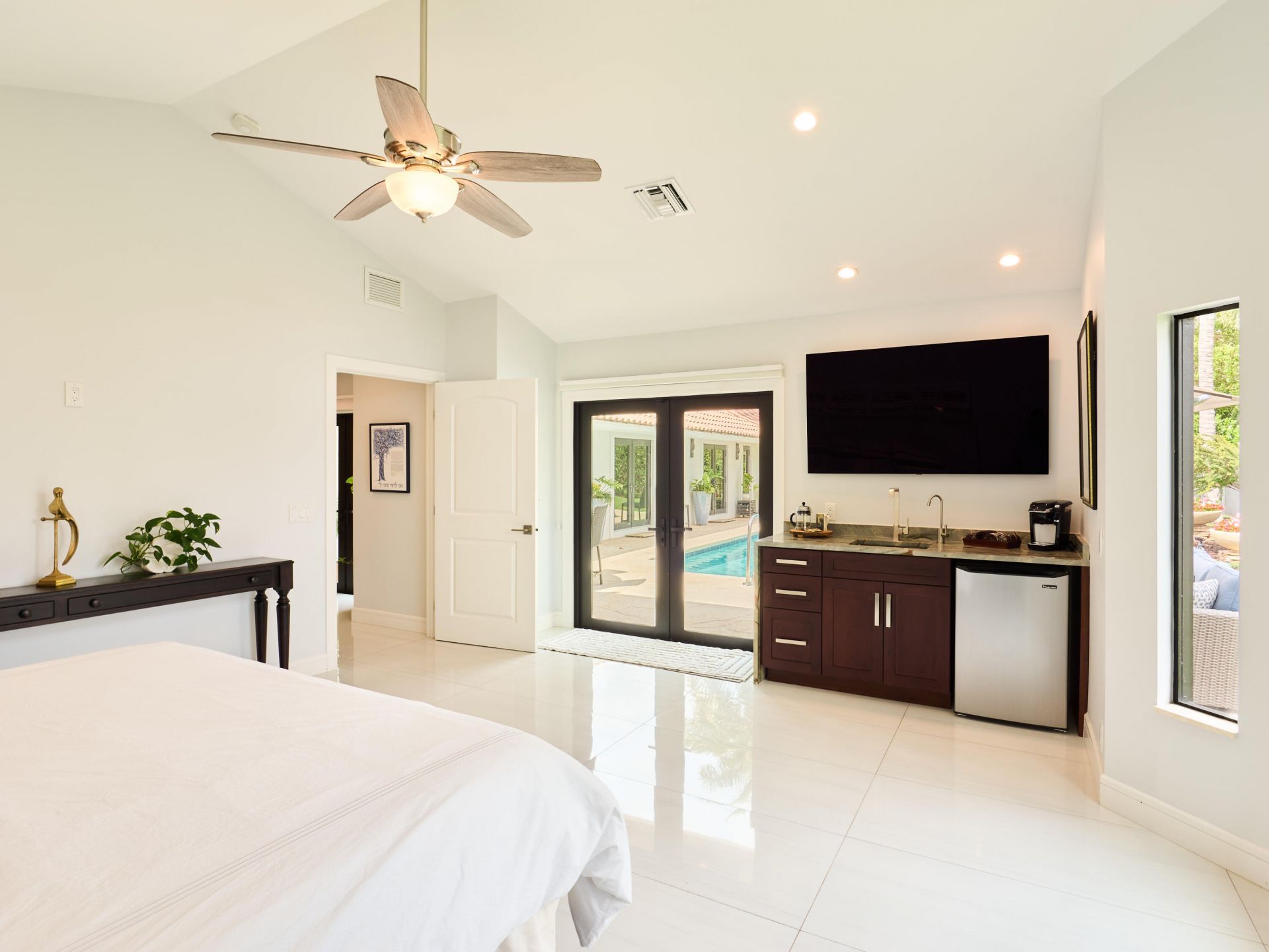 3700 Embassy Drive, West Palm Beach, FL 33401 Photo