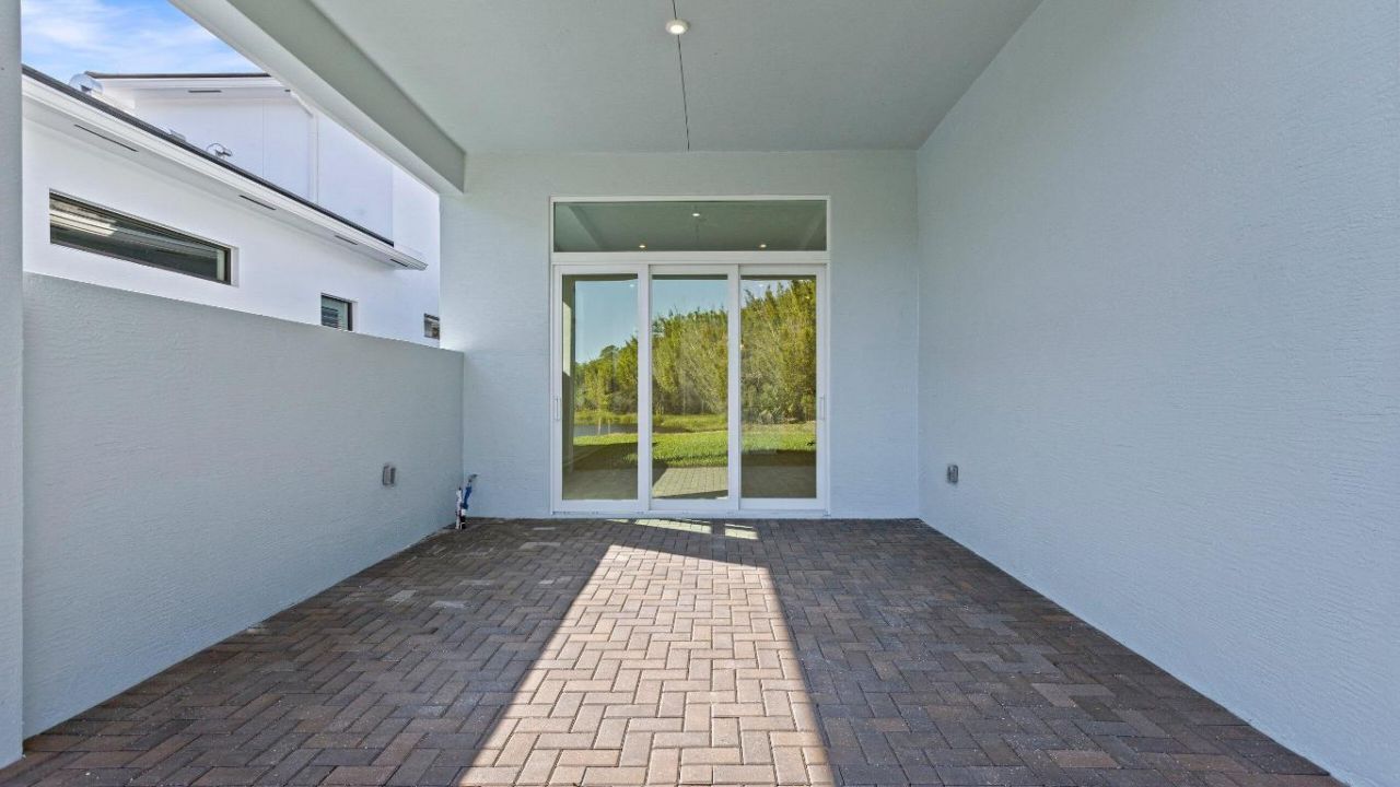 140 SE Via Tirso, Port Saint Lucie, FL 34952 Photo