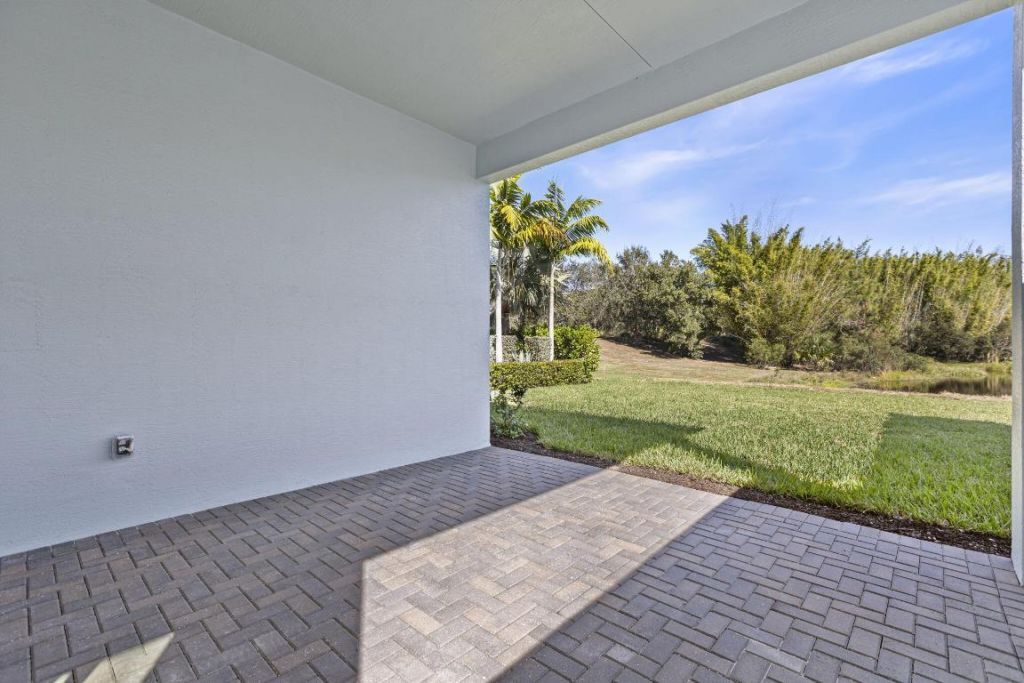 140 SE Via Tirso, Port Saint Lucie, FL 34952 Photo