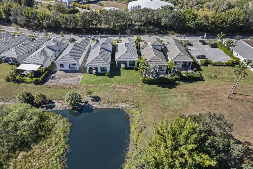 140 SE Via Tirso, Port Saint Lucie, FL 34952 Photo