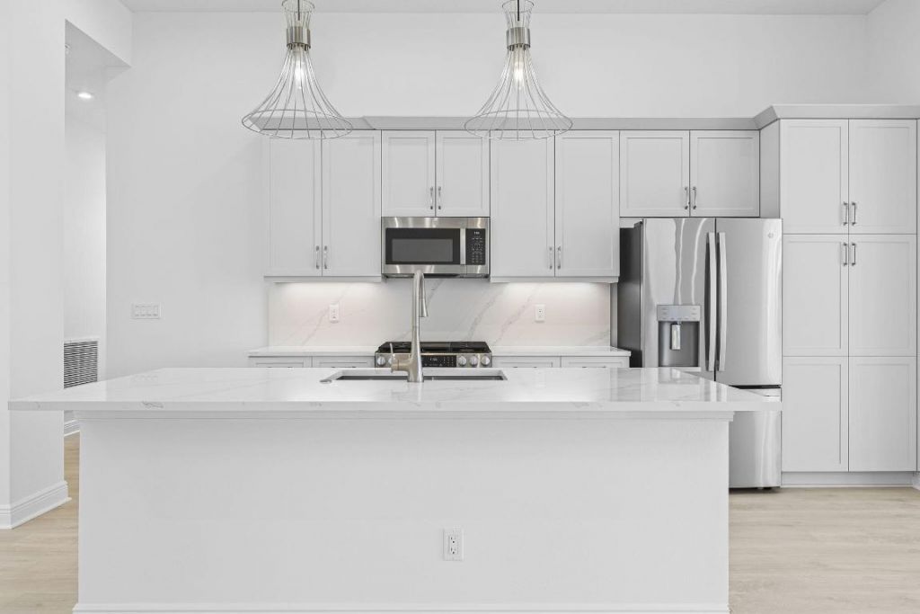 140 SE Via Tirso, Port Saint Lucie, FL 34952 Photo