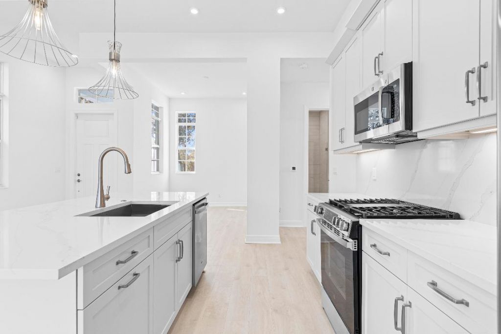 140 SE Via Tirso, Port Saint Lucie, FL 34952 Photo